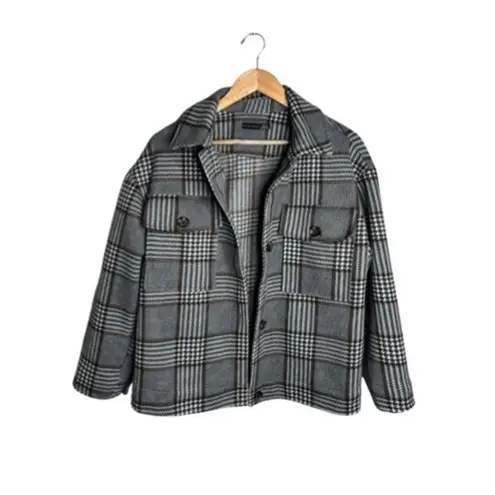 Plaid Shacket Size Medium Black Tape White Black Blue Brown Pockets Flannel