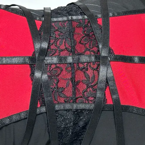 Spirit Red and Black Lace Corset, Push-up and Padded, size Large