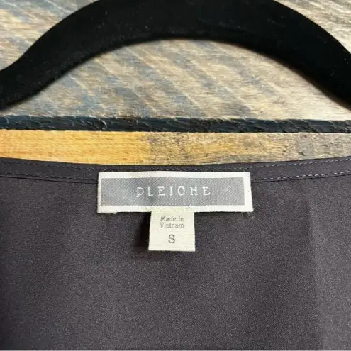 Pleione  Gray‎ Blouse Size Small