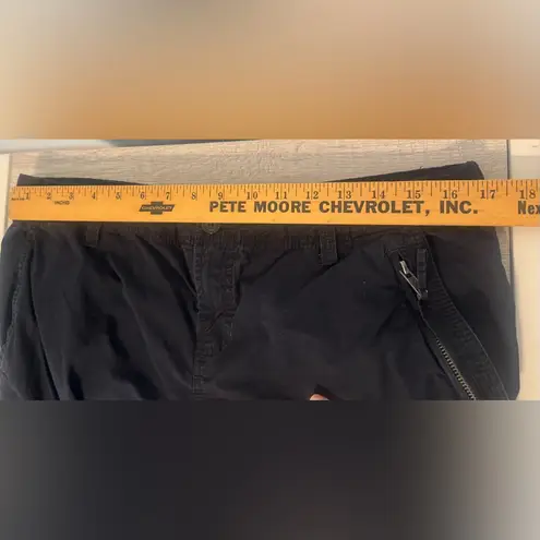 Norma Kamali Black Cotton Convertible Cargo Pants Adjustable Length Sz 8 *HOLE