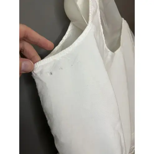 L Pogee Tank Top Womens L XL White Embroidered Floral Ruffle Hem Rayon