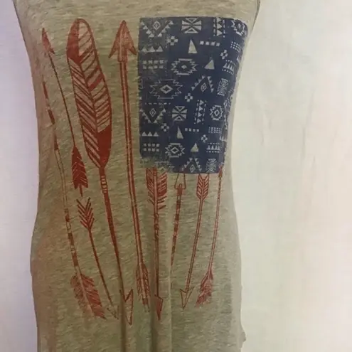 Color Bear bear patriotic feathers tank top Gray