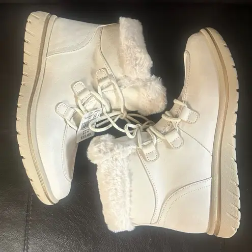 White Mountain Cliffs by ‘Harisson’ Women's Winter Ankle Boots NWT - Size 8.5