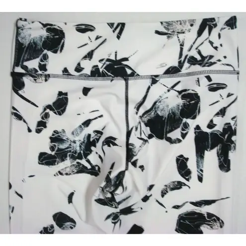 Body Language Activewear Leggings Saks USA White Black L Yoga Pilates Gym Flower Size L