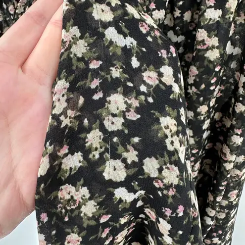 Dizzire Black Floral Short Sleeve V