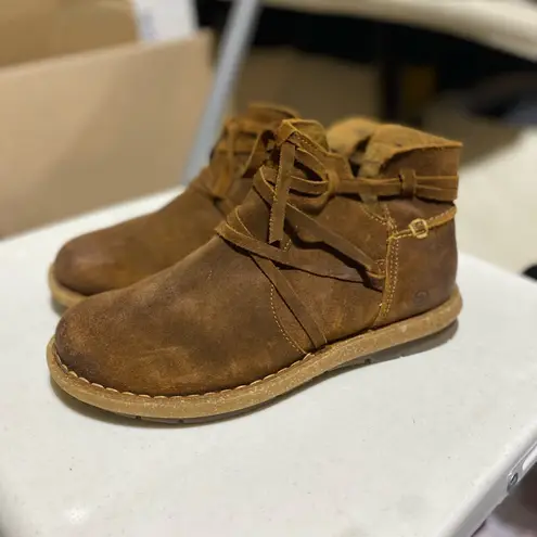 Born Tarkiln Distressed Rustic Brown Ankle Chukka Boot Size 7 / 38