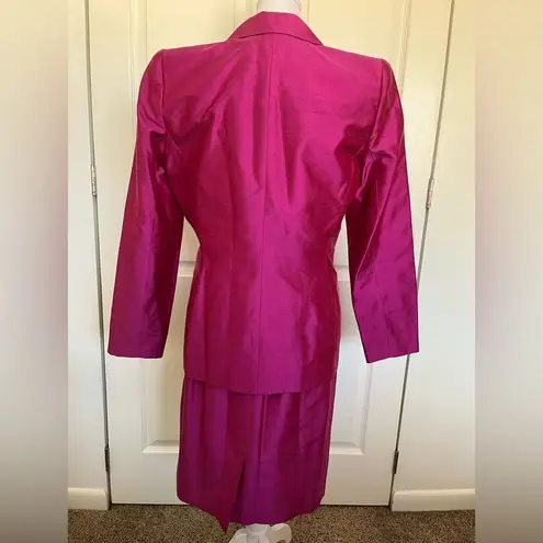 Ellen Tracy Vintage Magenta 100% Silk 2 Piece Suit Size 6