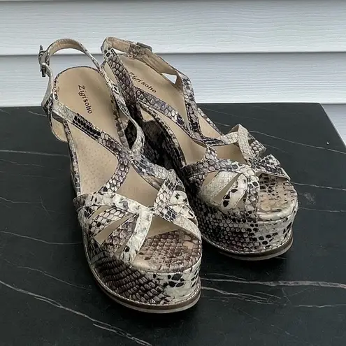 Zigi Soho Women wedge platform sandals snake print Sz 7 