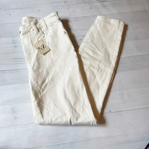 Nic+Zoe Mid Rise Slim White Denim Pants Size 29 Paper White NWT $158