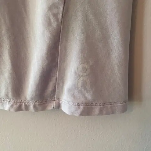 On Running Women's size Medium Lavender Light Purple Short Sleeve Active Tee Top