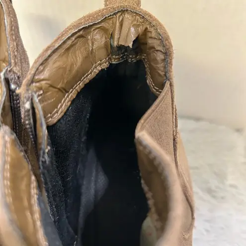 Blondo Tan Suede Chukka Boots