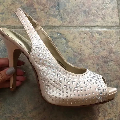 Lulu Townsend Size 8 Champagne LT Shania Heels