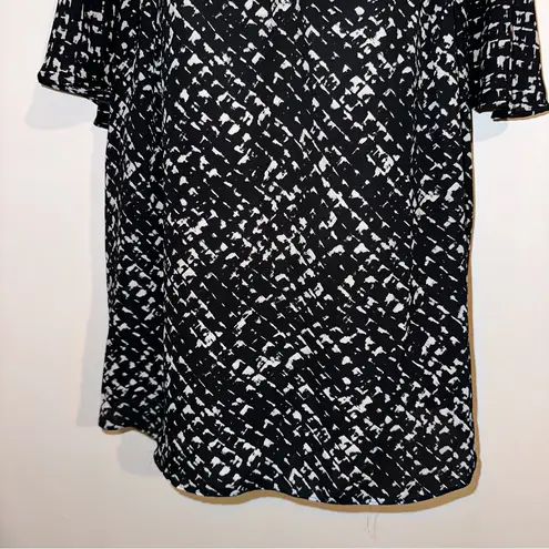 Apt. 9  women’s Black & White business Casual Top size Small