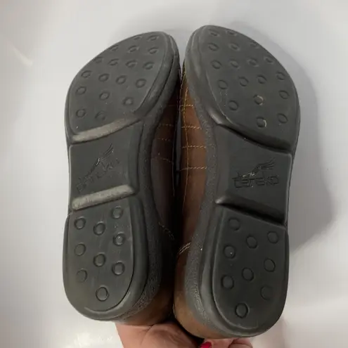 Dansko brown leather lace up shoes size 41