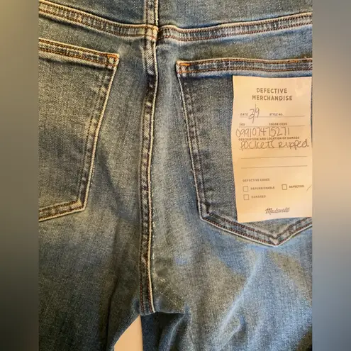 Madewell VTG  Stovepipe Jeans Sz 28 tear in backside and pocket