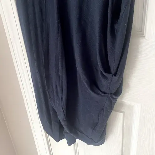 Xxi Lightweight Sleeveless Cardigan in Navy