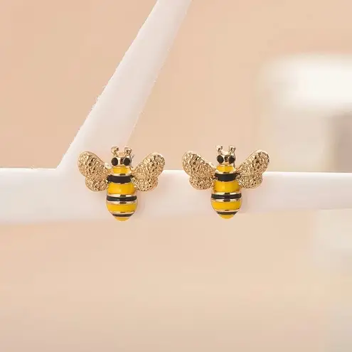 Boutique Elegant Gold and Black Bee Earrings