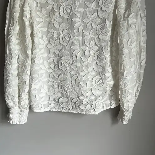 Waimari Magnolia Floral Button