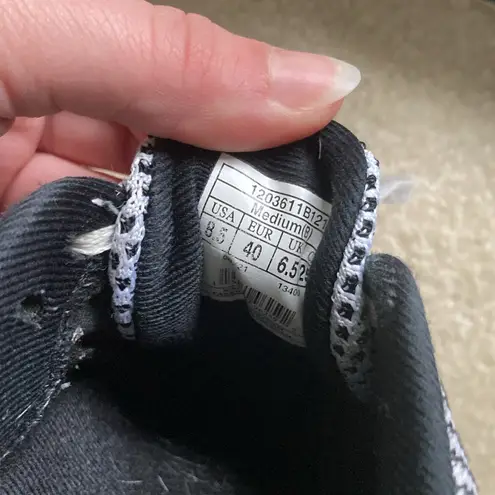 Brooks  Revel 5 Running Sneakers Women’s Size 8.5 Gray Black Active