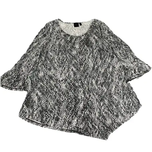Rafaella Black & Gray Snake Print Ruffle Cuff Stretch Top Size S