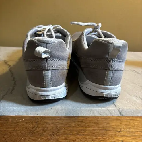 LL Bean womens Sneakers Size 9 Gray Suede Mesh Breathable Athletic Walking Shoes