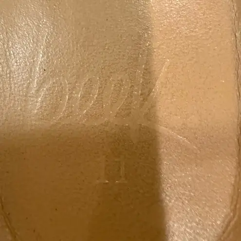 **Beek Pelican Leather Platform Sandals – Women’s Size 11, Honey** Tan