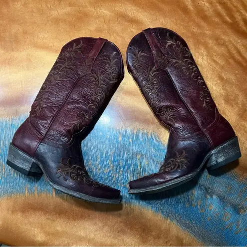 Old Gringo Cavender’s Collab Red Embroidered western Cowgirl Boots size 6.5