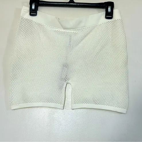 SKIMS  NWT Perforated seamless shorties in Marble (Winter White)-  Size 3XL