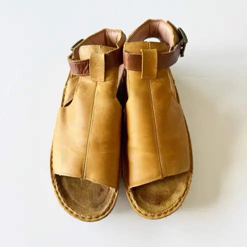 Naot Verbena Tan Leather Low Wedge Ankle Strap Open Toe Sandals EU 40 US 9