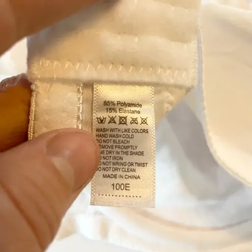 Lace Bra Full Coverage Underwire Adjustable Straps White 100E US 44D Feminine Size undefined