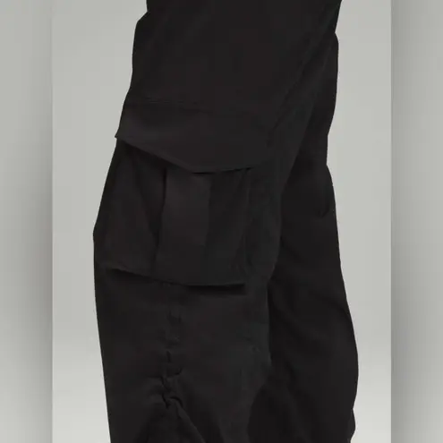 Lululemon NWT  Dance Studio Relax Fit MR Cargo Pants In Black Size M