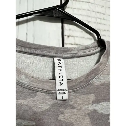 Athleta  Women's Pink Camo Balance Crew Pullover Sweatshirt Size Small