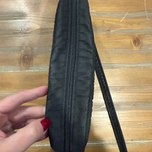 Longchamp  Black Nylon Crossbody Bag Vintage Small Shoulder Travel Purse Logo