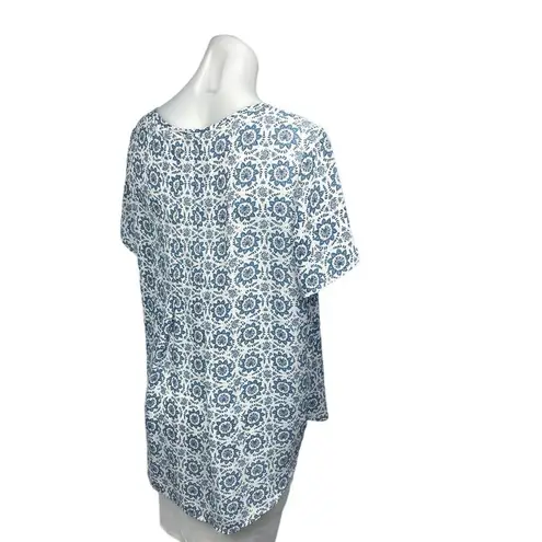 Premise  White Blue Paisley Floral Print Crew neck Short Sleeve Blouse Top Size L