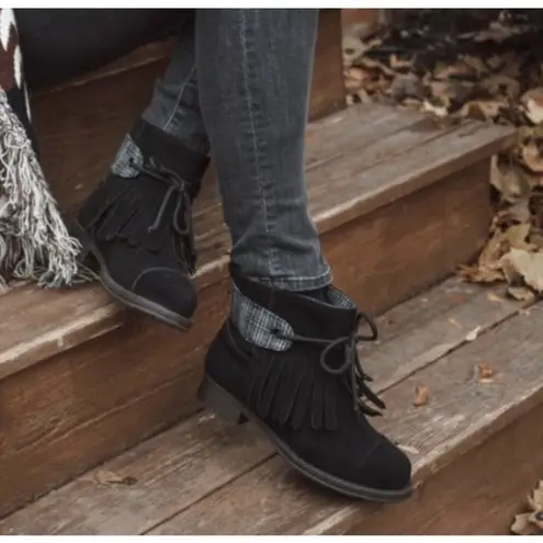 Muk Luks Lynsey Water Resistant Winter Boots Wool Glenn Plaid Detail Black 11 Black