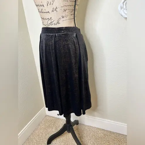LuLaRoe NTM: Elegant Madison Skirt in Black with Gold/Copper Accents Size M