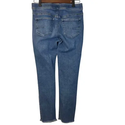 City Blues Women’s Pull On Tummy Control Ankle Jeans Size 4 Blue