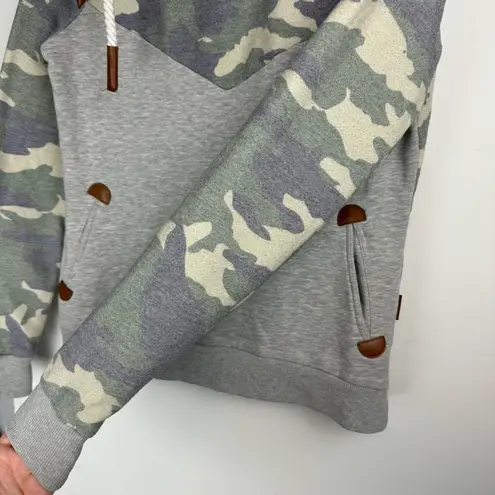 Wanakome  Andrea Camo Hooded Sweatshirt Sz Medium Heather Grey