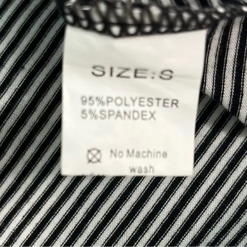 She & Sho Black and White Striped Short Sleeve Top Women’s Size Small