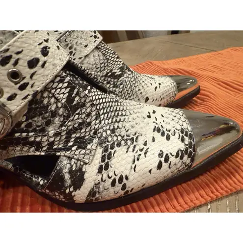 Liliana Snakeskin Cutout Buckle Boots Western Pointed Toe Size 10