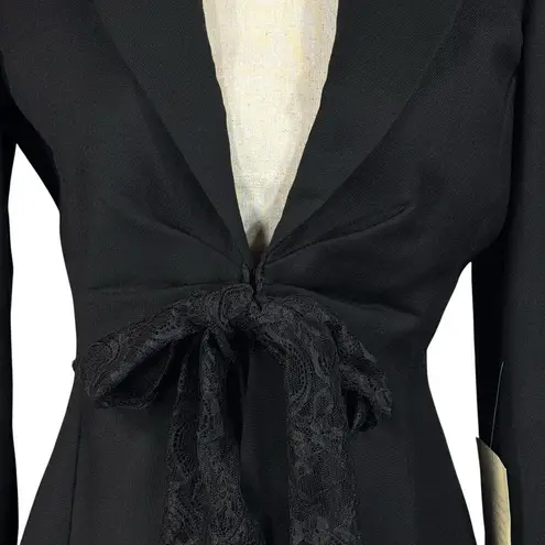 Bloomingdale’s Petite SZ 6P Wool Blazer Jacket Lined Collared Lace Accents Black