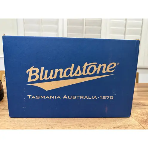 Blundstone 2412 Elastic Sided Boot Bordeaux Brush Leather 9 NIB Womens Originals