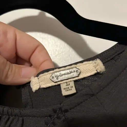 Gimmicks by BKE Elegant Embroidered Women's Top