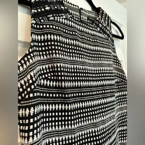 Banana Republic black and white pencil dress Size 4