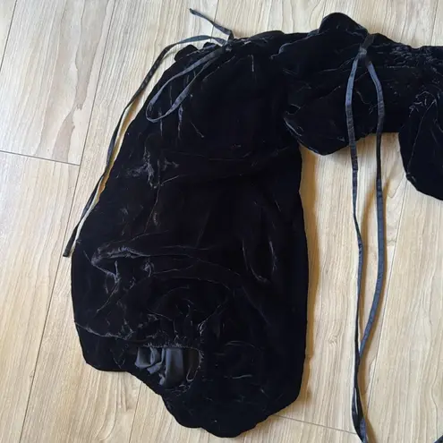 BRONTË MIDI VELVET TOP {BLACK} Black Size 4