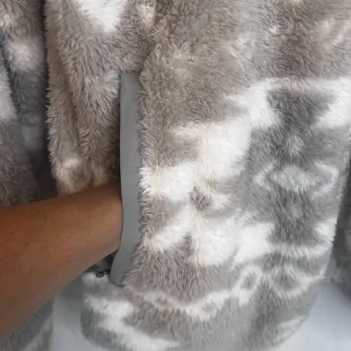 Gerry Fleece Pullover Sweater Aztec Southwestern Size Large Fuzzy Cozy Comfy White