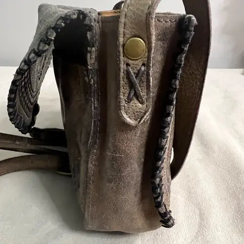 Patricia Nash 🔥 Tooled Leather Crossbody Messenger – Handcrafted Vintage