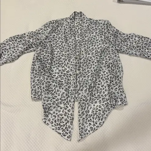 Women's Black Gray White Leopard Print cardigan blouse