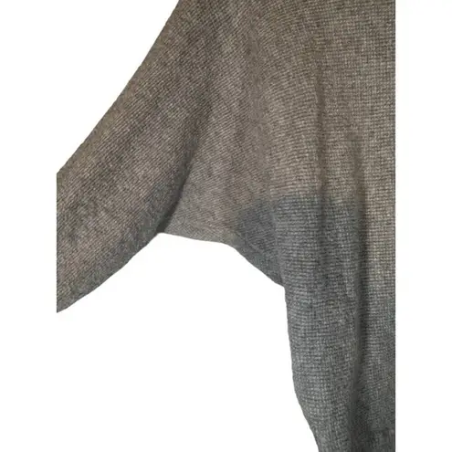 T Tahari Gray Long Batwing Sleeve Boat Neck Knit Sweater Women Sz S