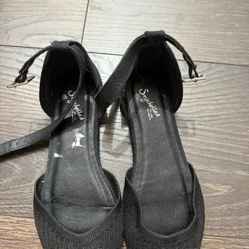 Seychelles Women’s 6 Black Pointed Toe Sandals
